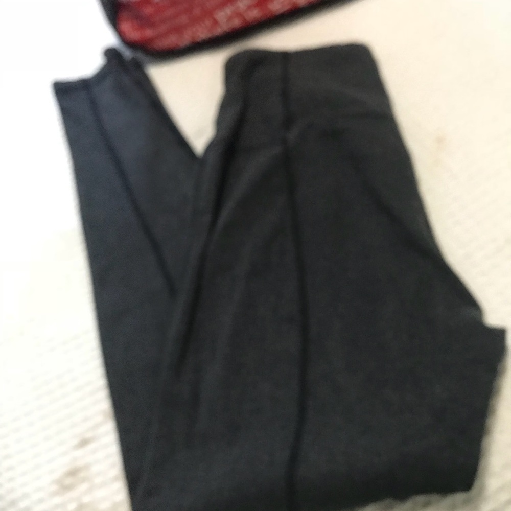 Lululemon - Picture 3 of 7